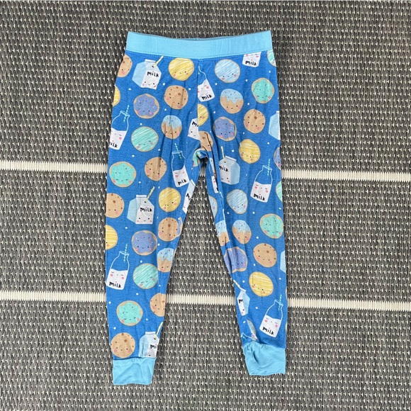 Little Sleepies Blue Cookies and Milk Bamboo Viscose Two Piece Pajama Set - Picture 6 of 10